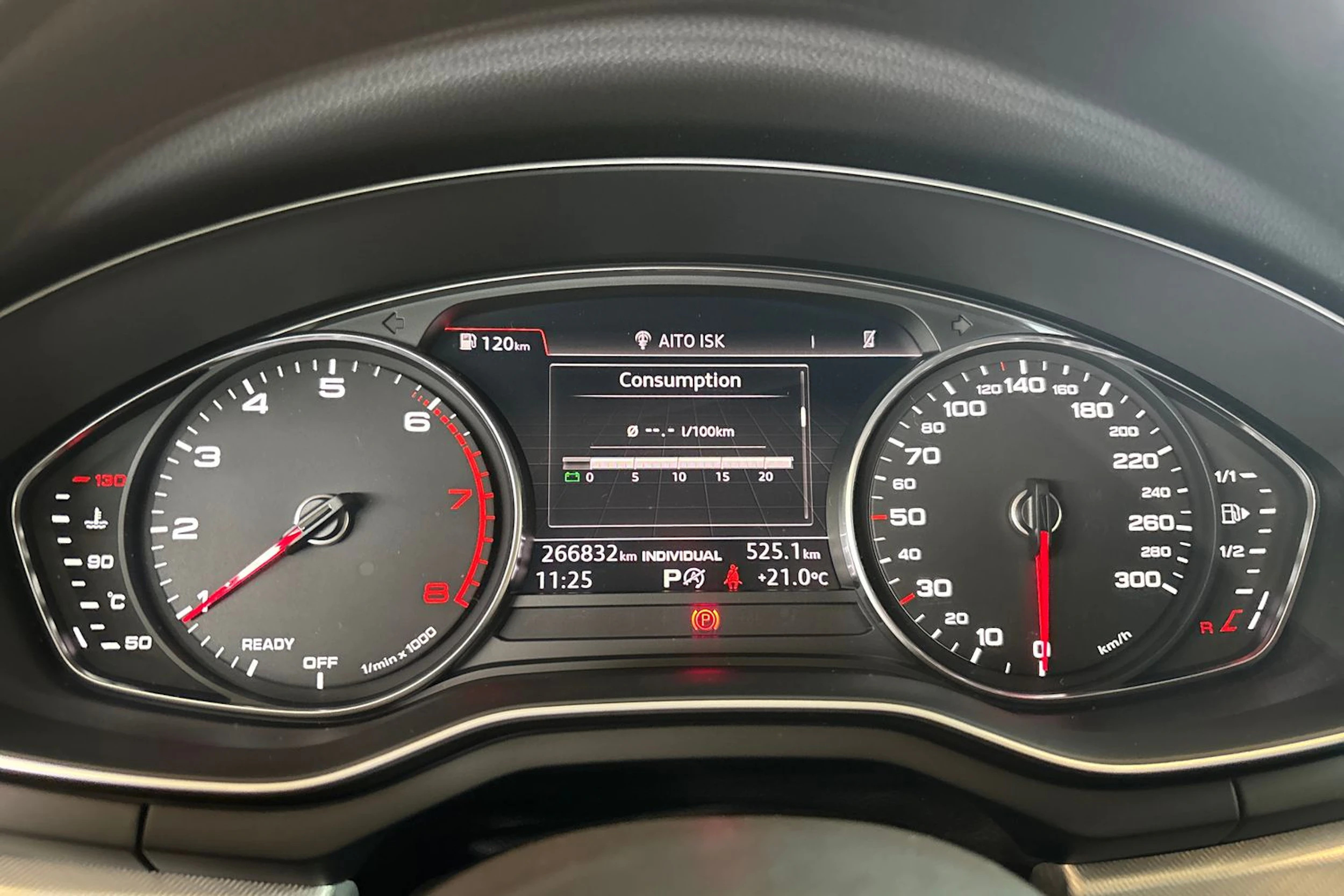 Valkoinen Audi A4 2016 kuva 21.
