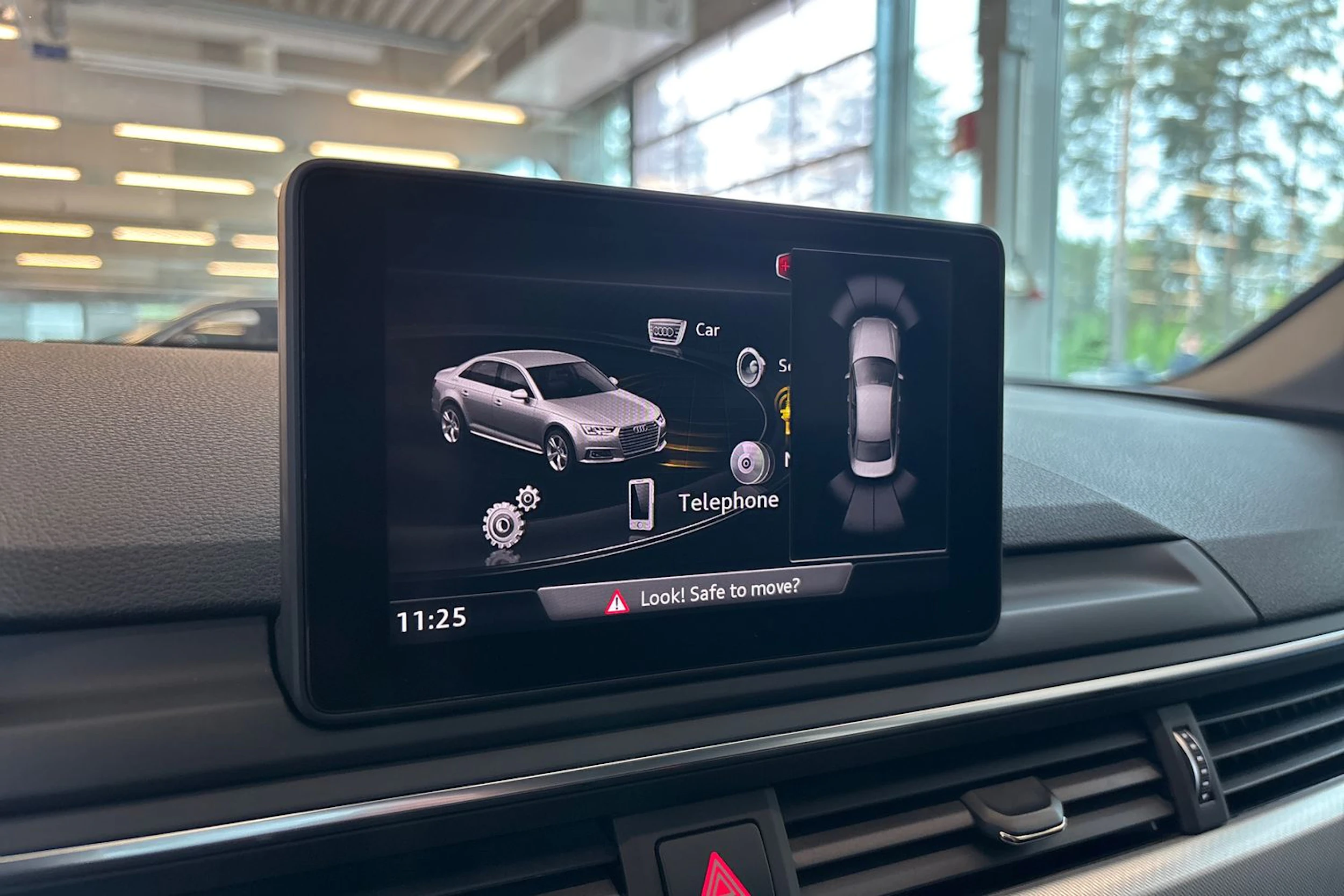 Valkoinen Audi A4 2016 kuva 24.