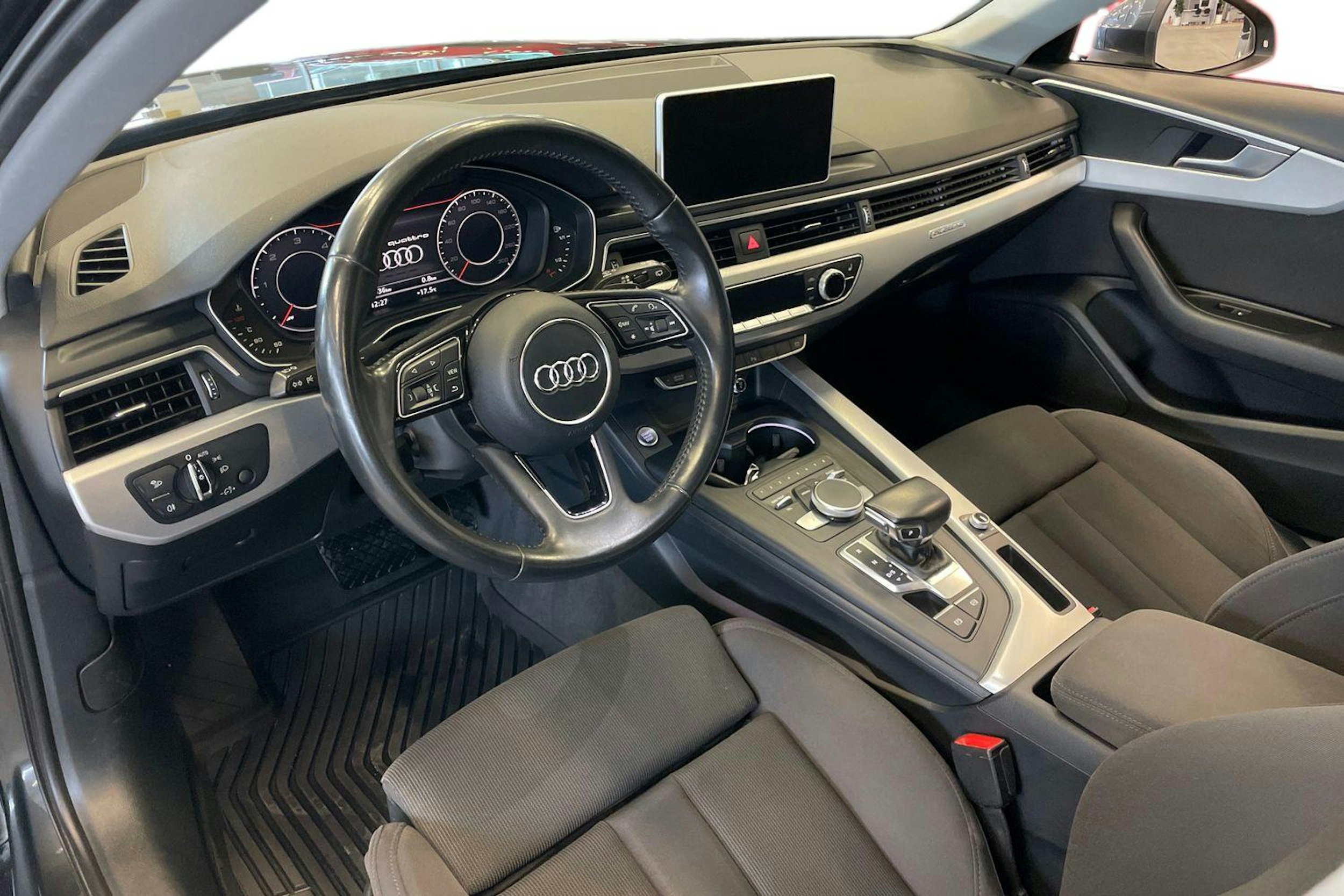 vihreä Audi A4 2016 kuva 7.