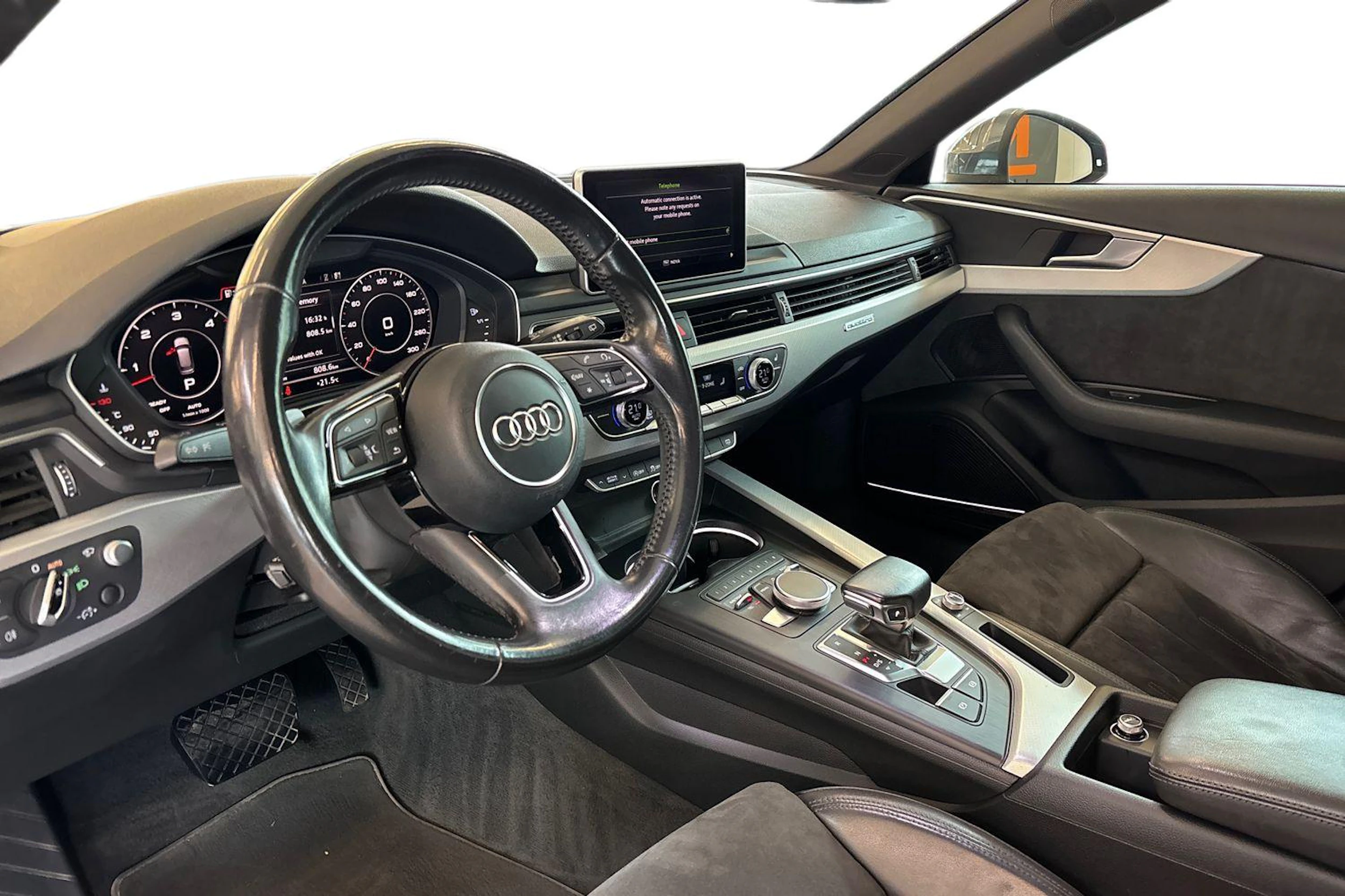 Harmaa Audi A4 2016 kuva 6.