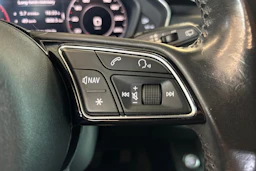 Harmaa Audi A4 2016 kuva 12.