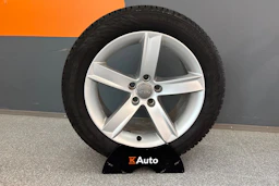 Harmaa Audi A4 2016 kuva 24.