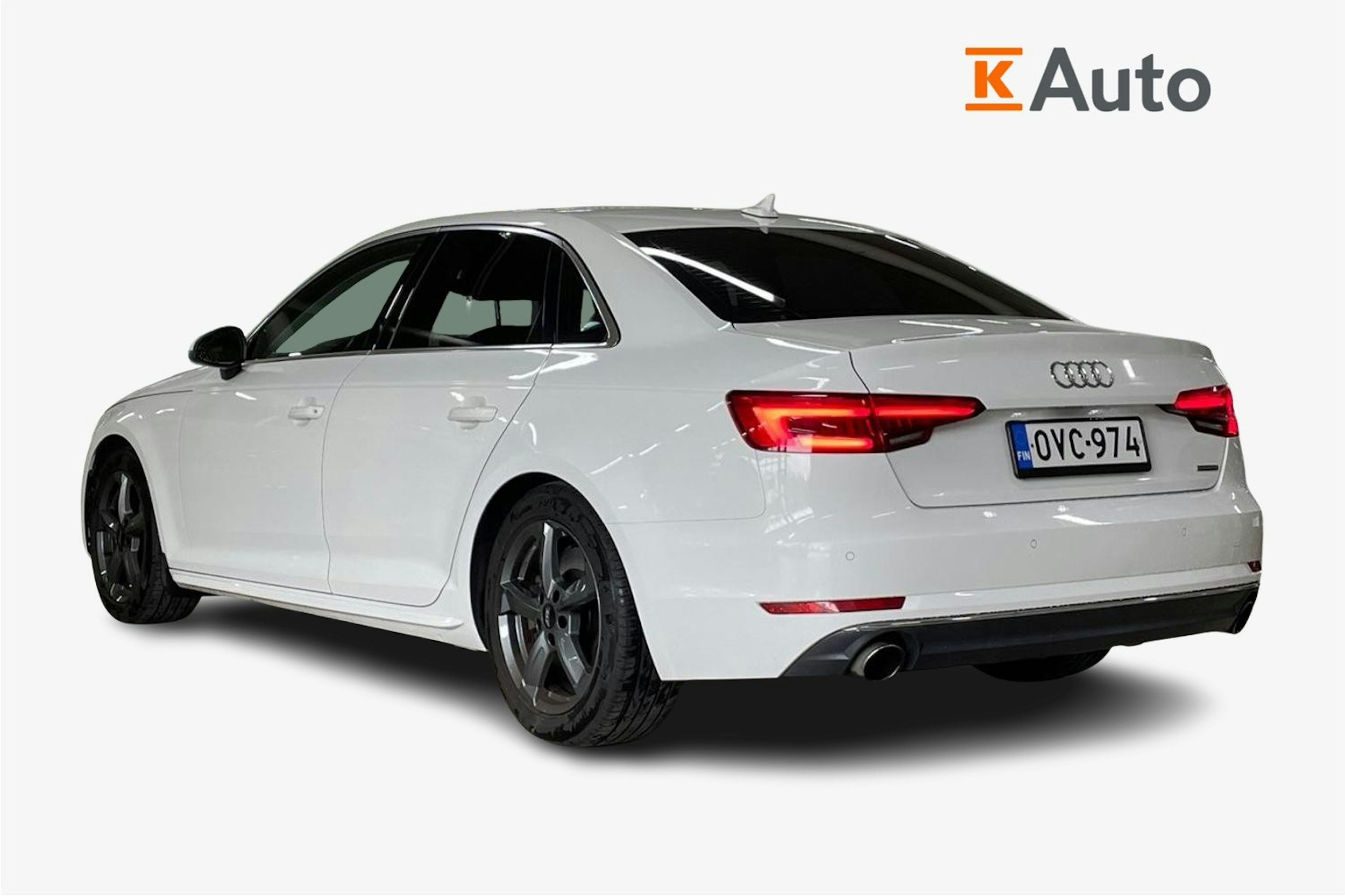 Valkoinen Audi A4 2016 kuva 2.