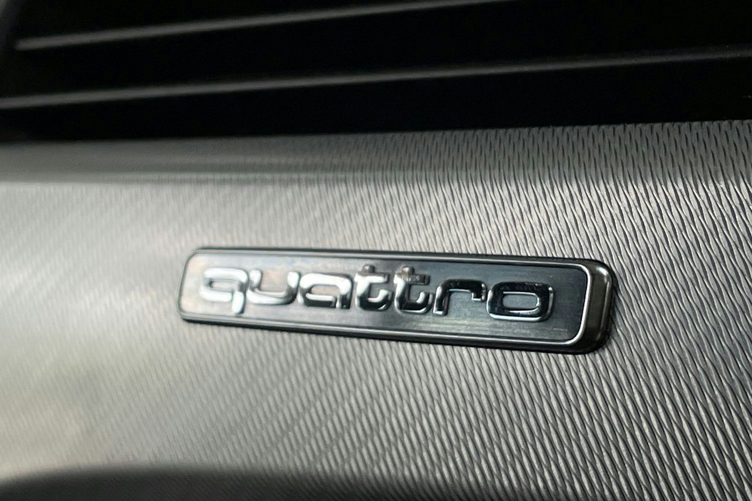Valkoinen Audi A4 2016 kuva 29.
