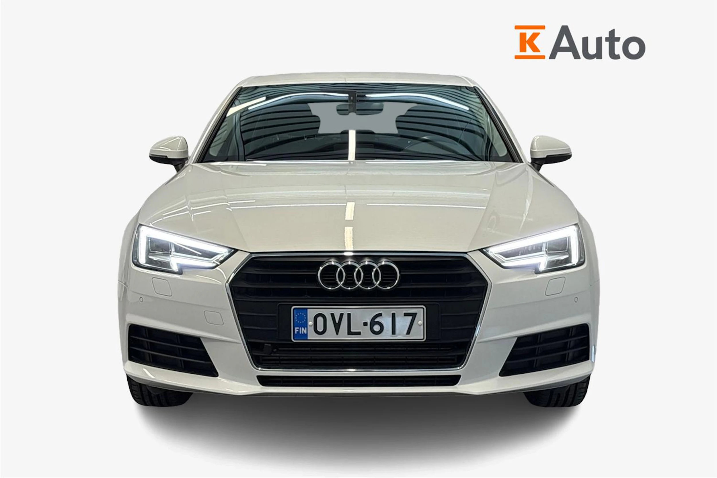 valkoinen Audi A4 2016 kuva 5.
