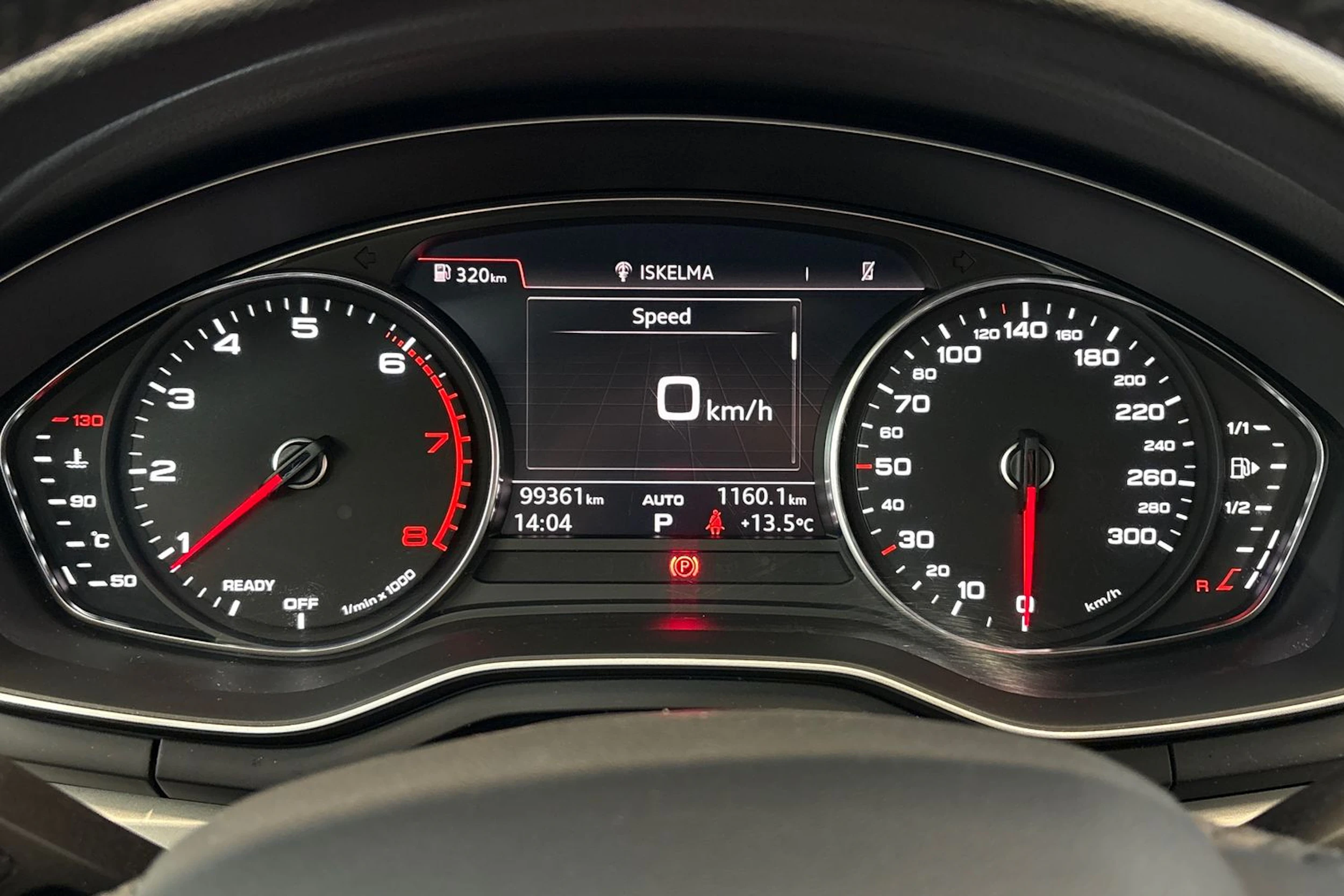 valkoinen Audi A4 2016 kuva 18.