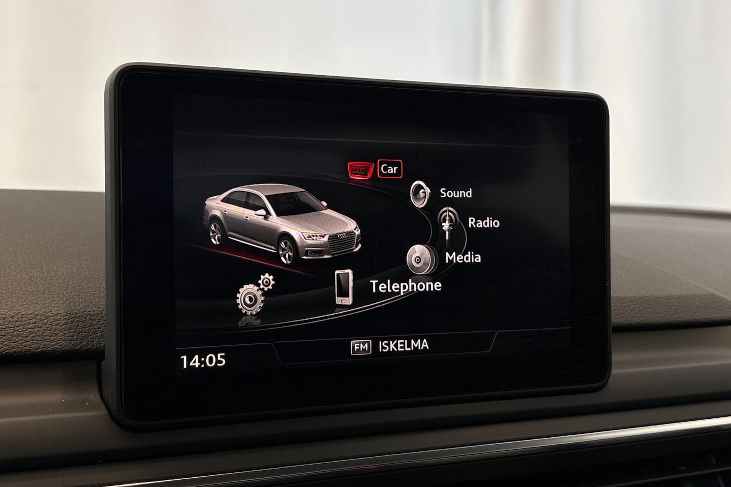 valkoinen Audi A4 2016 kuva 19.