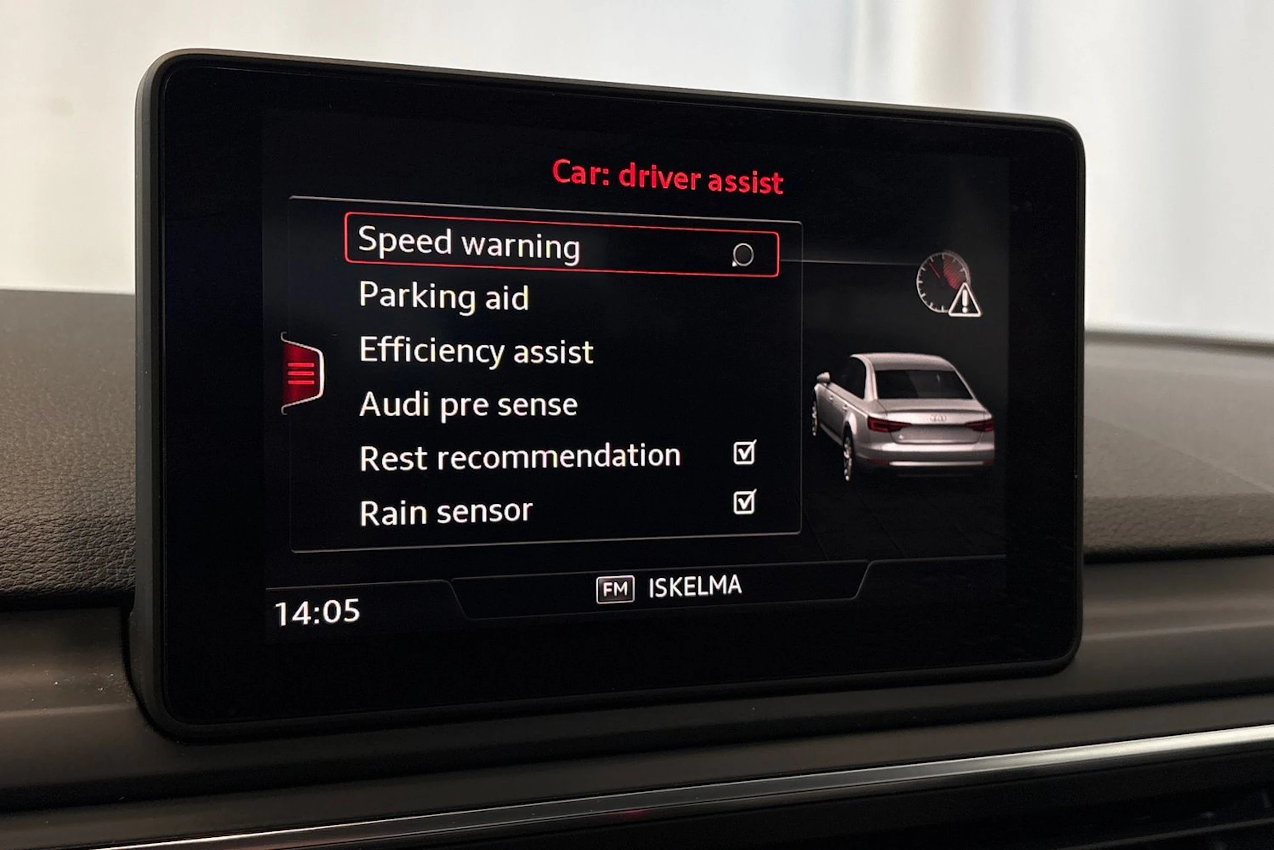 valkoinen Audi A4 2016 kuva 22.