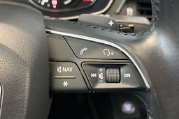 valkoinen Audi A4 2016 kuva 24.