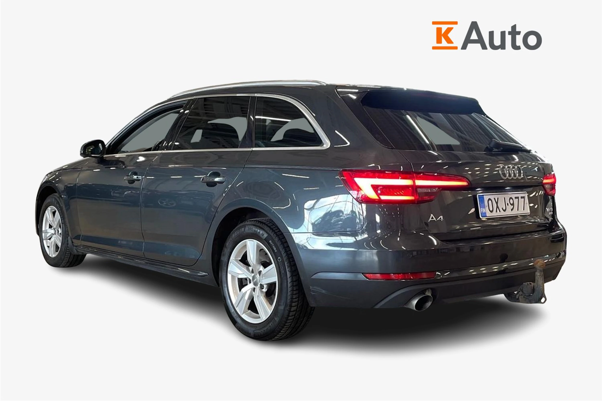 harmaa Audi A4 2016 kuva 2.