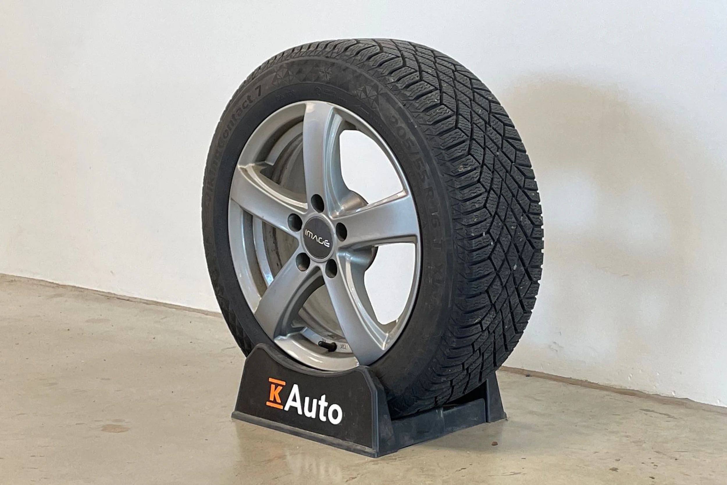 harmaa Audi A4 2016 kuva 10.