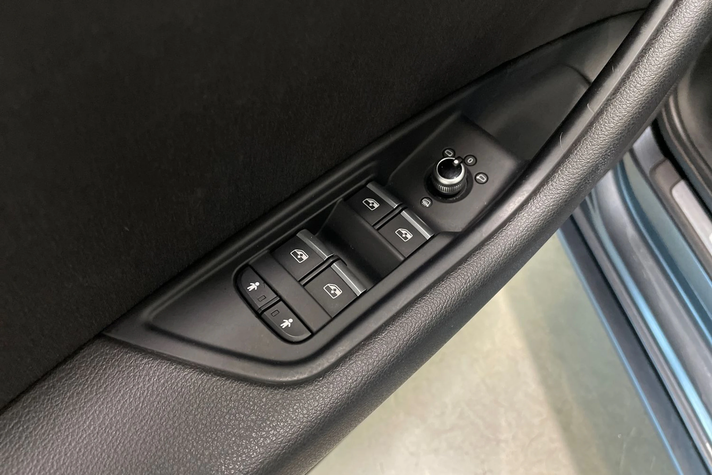 harmaa Audi A4 2016 kuva 27.