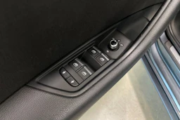 harmaa Audi A4 2016 kuva 27.