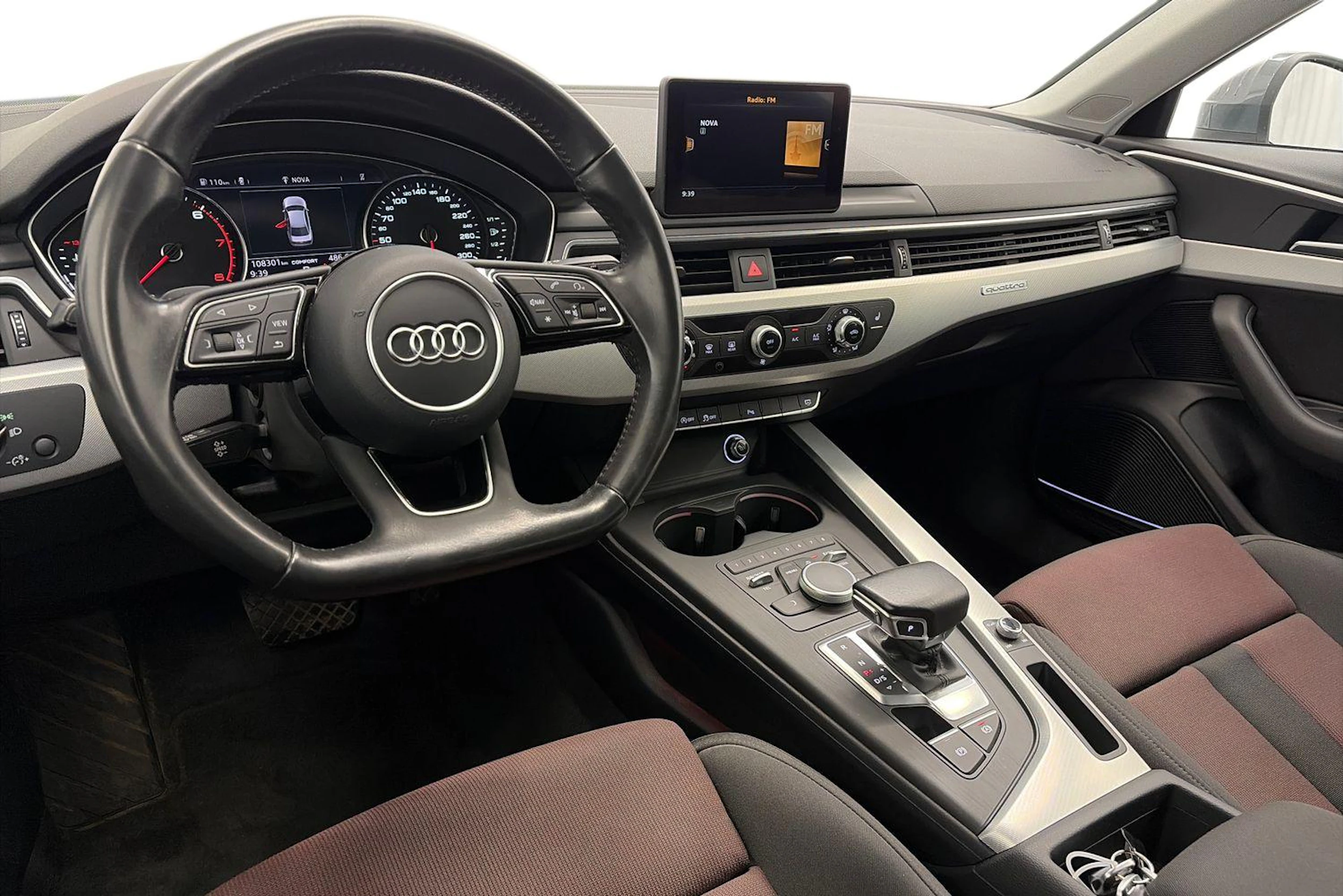 Harmaa Audi A4 2016 kuva 6.