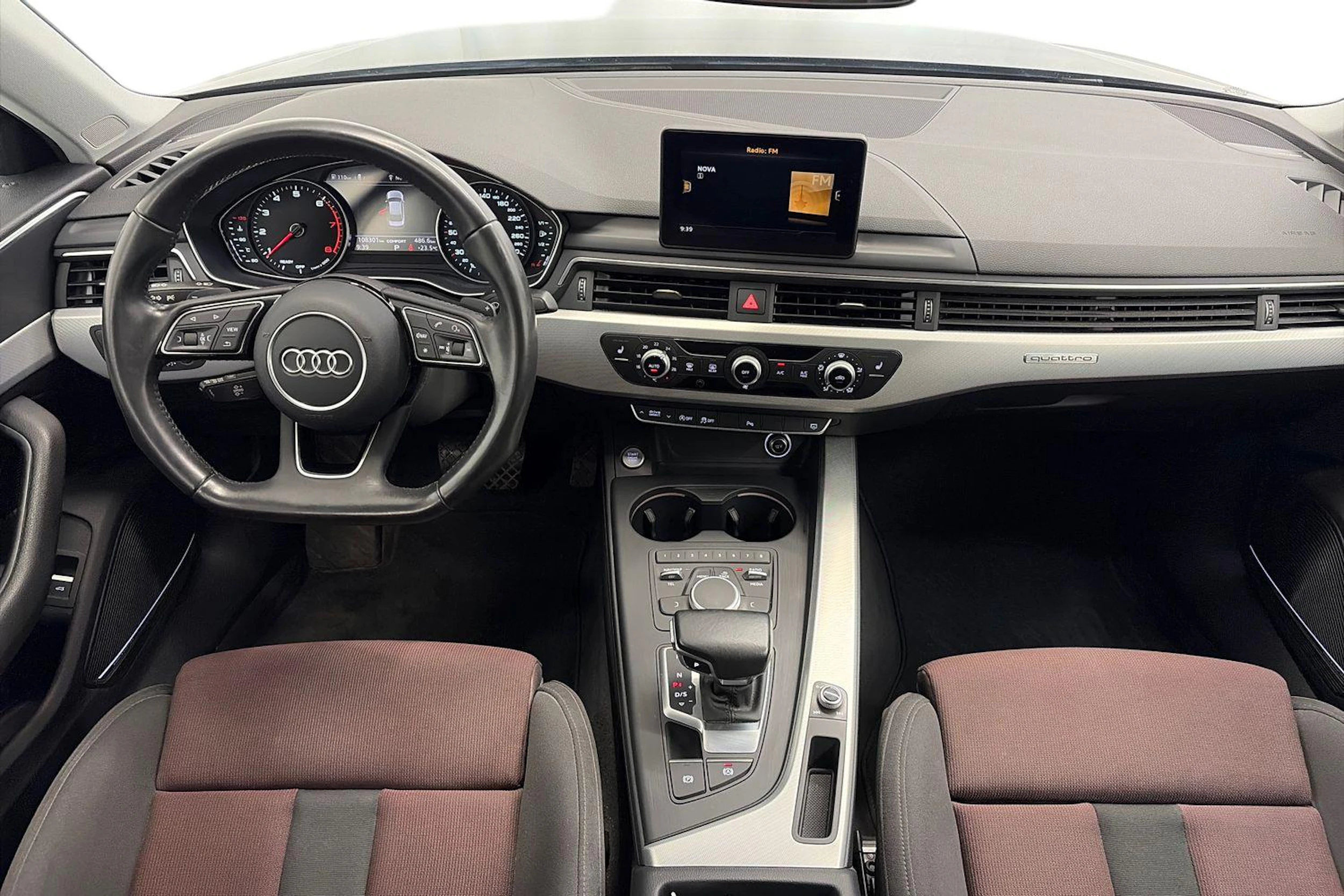 Harmaa Audi A4 2016 kuva 7.
