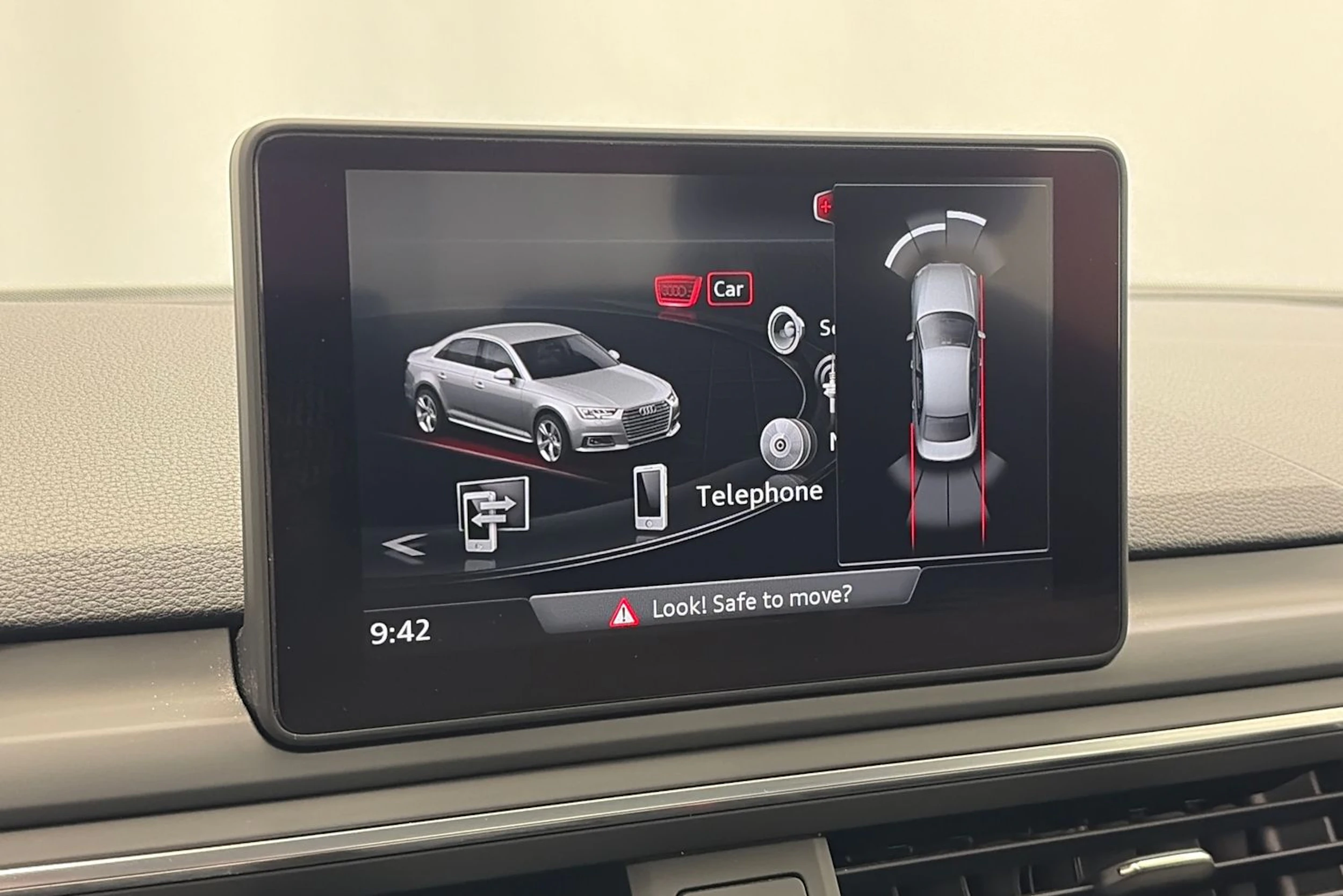 Harmaa Audi A4 2016 kuva 18.