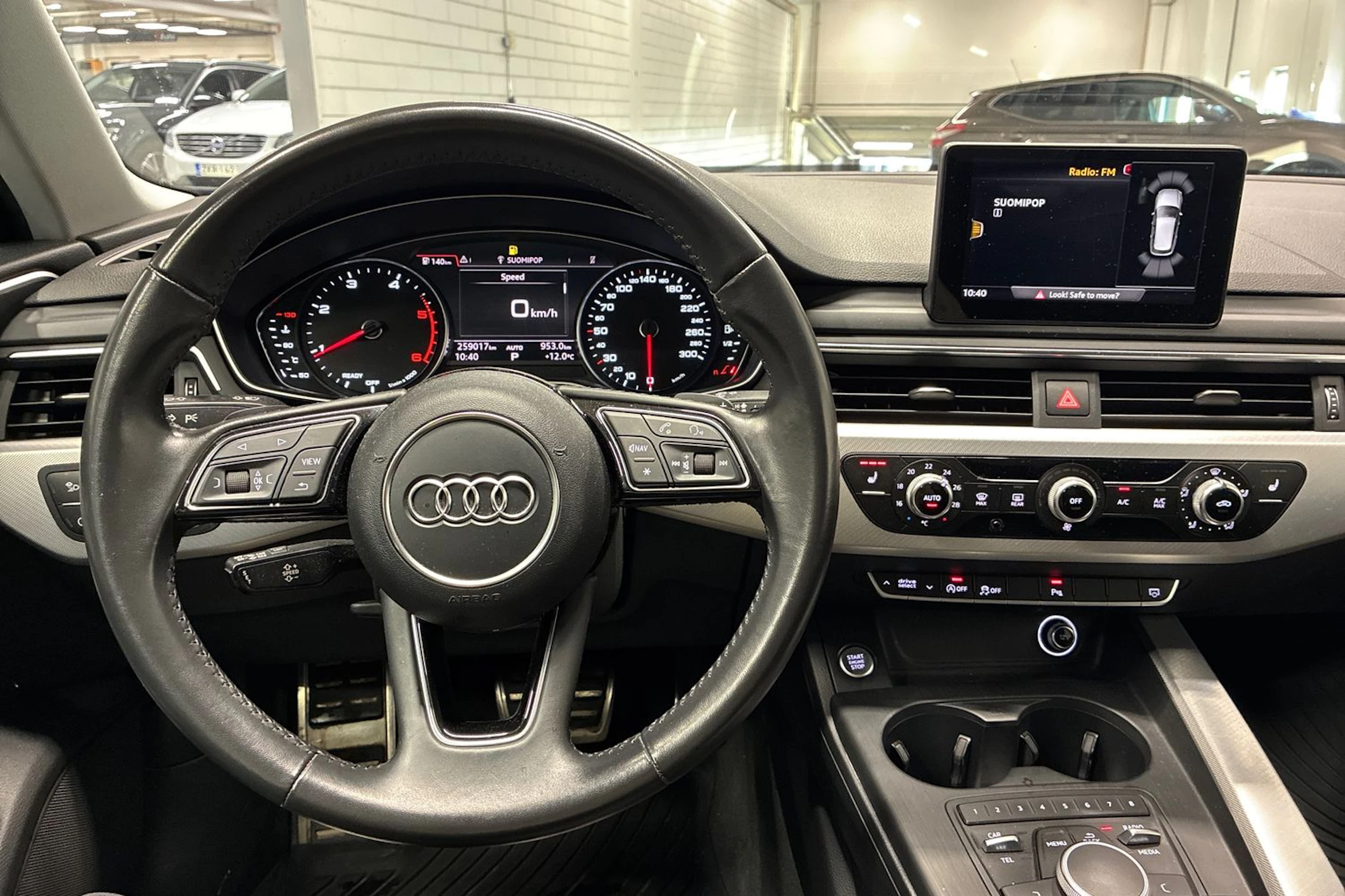 harmaa Audi A4 2016 kuva 4.