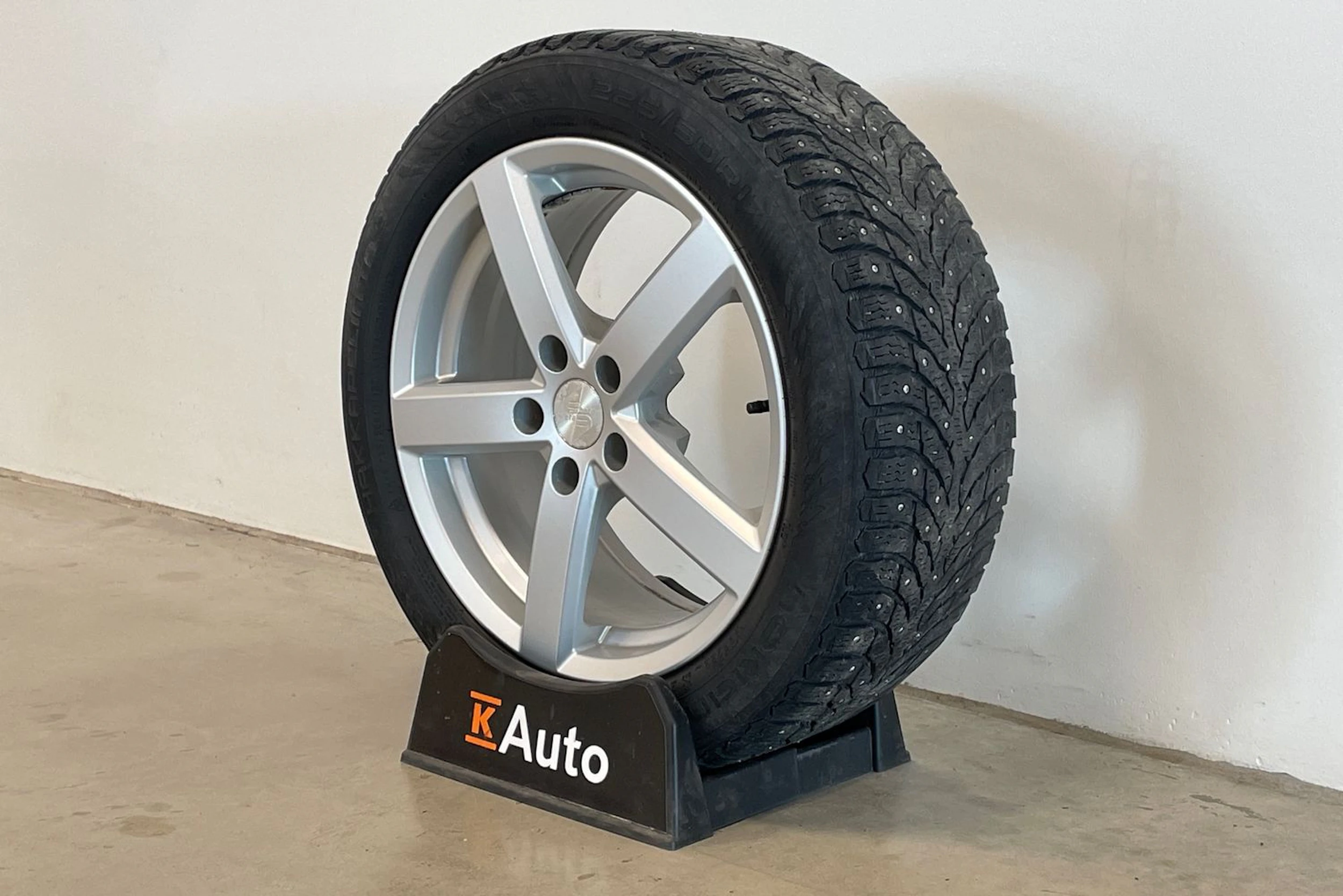 met. sininen Audi A4 2016 kuva 10.