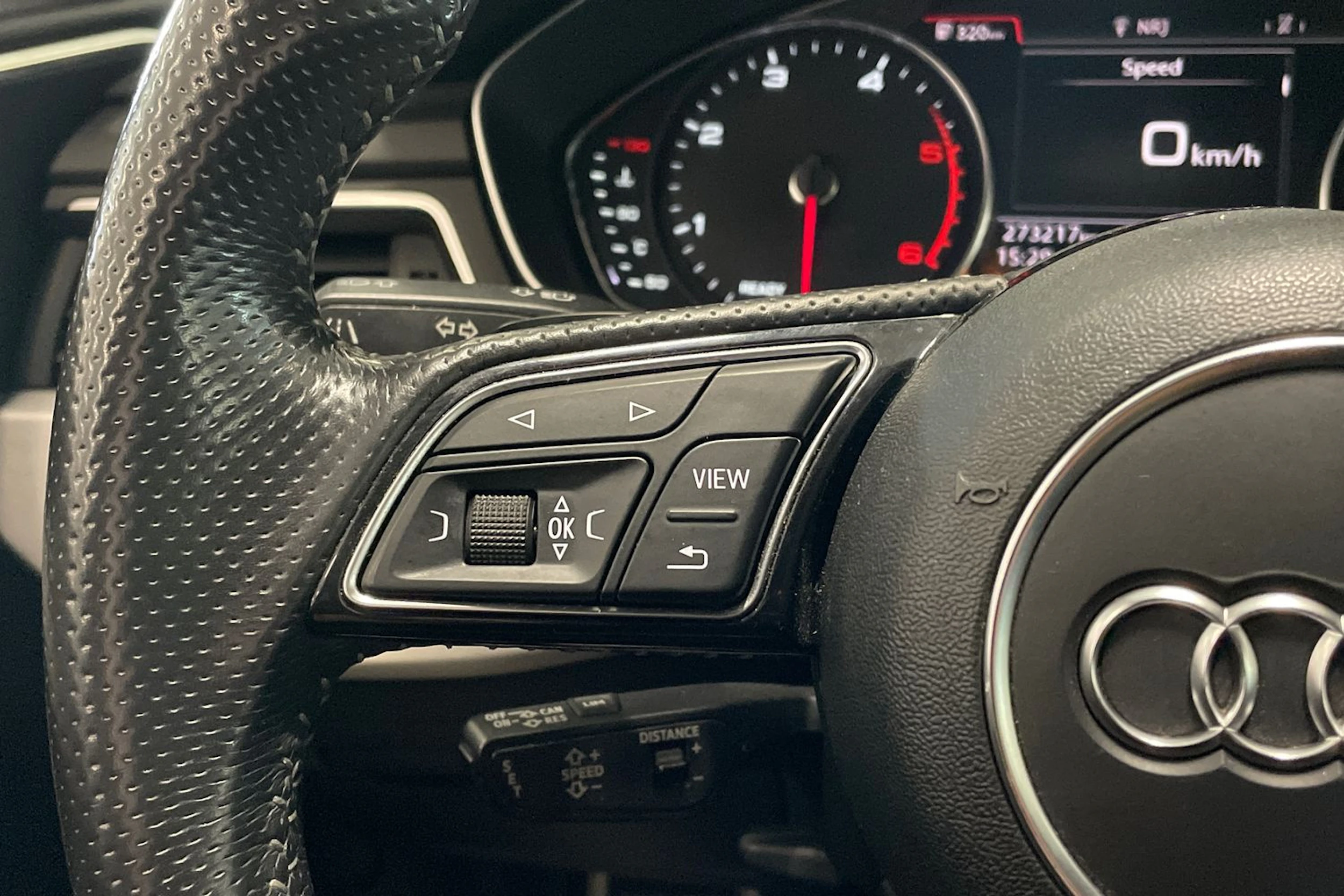 met. sininen Audi A4 2016 kuva 15.