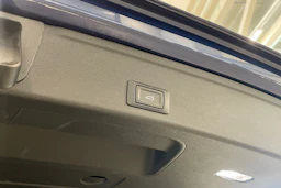 met. sininen Audi A4 2016 kuva 31.