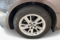 ruskea (beige) Audi A4 2016 kuva 9.