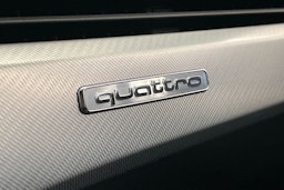 Valkoinen Audi A4 2016 kuva 21.