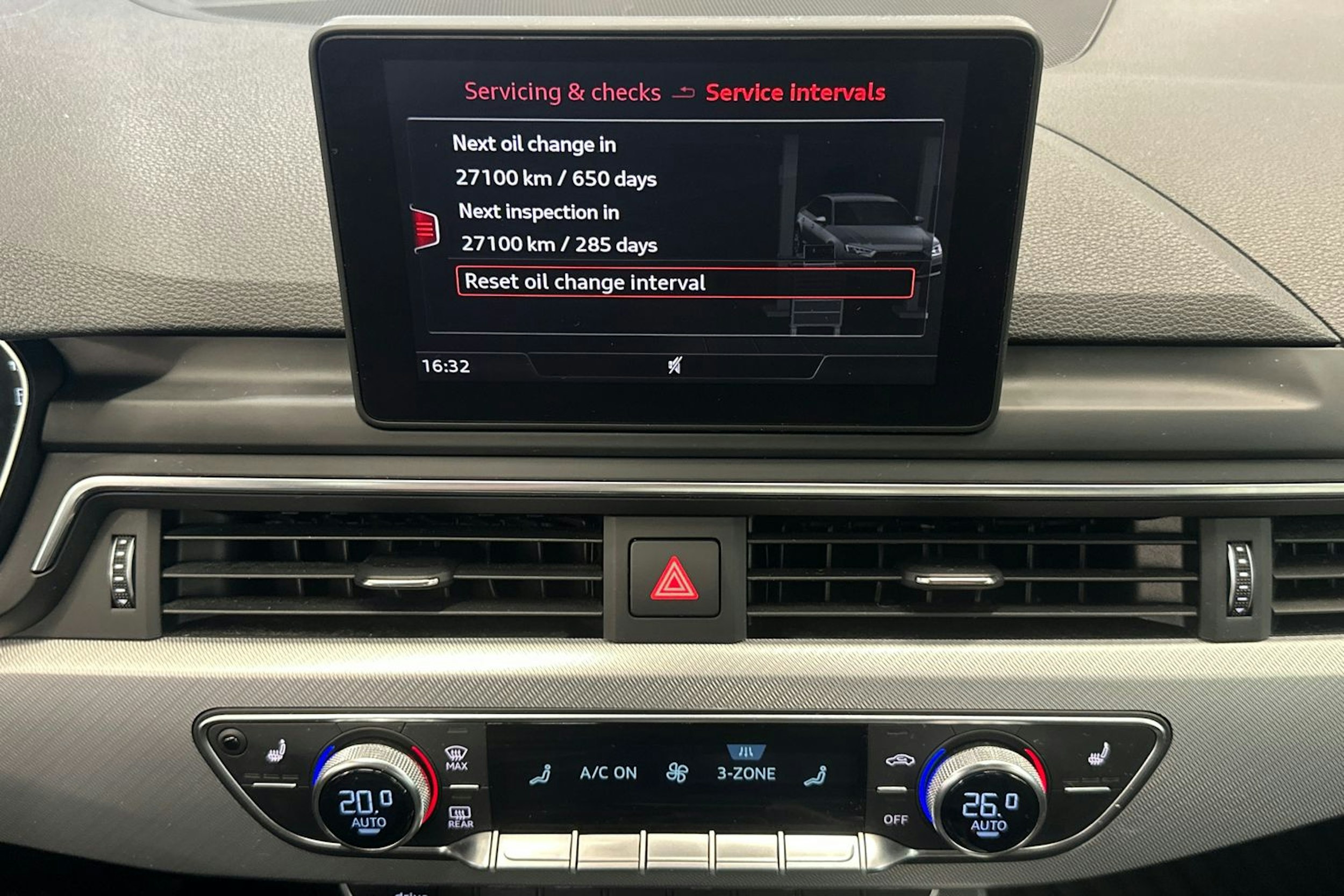 valkoinen Audi A4 2017 kuva 22.