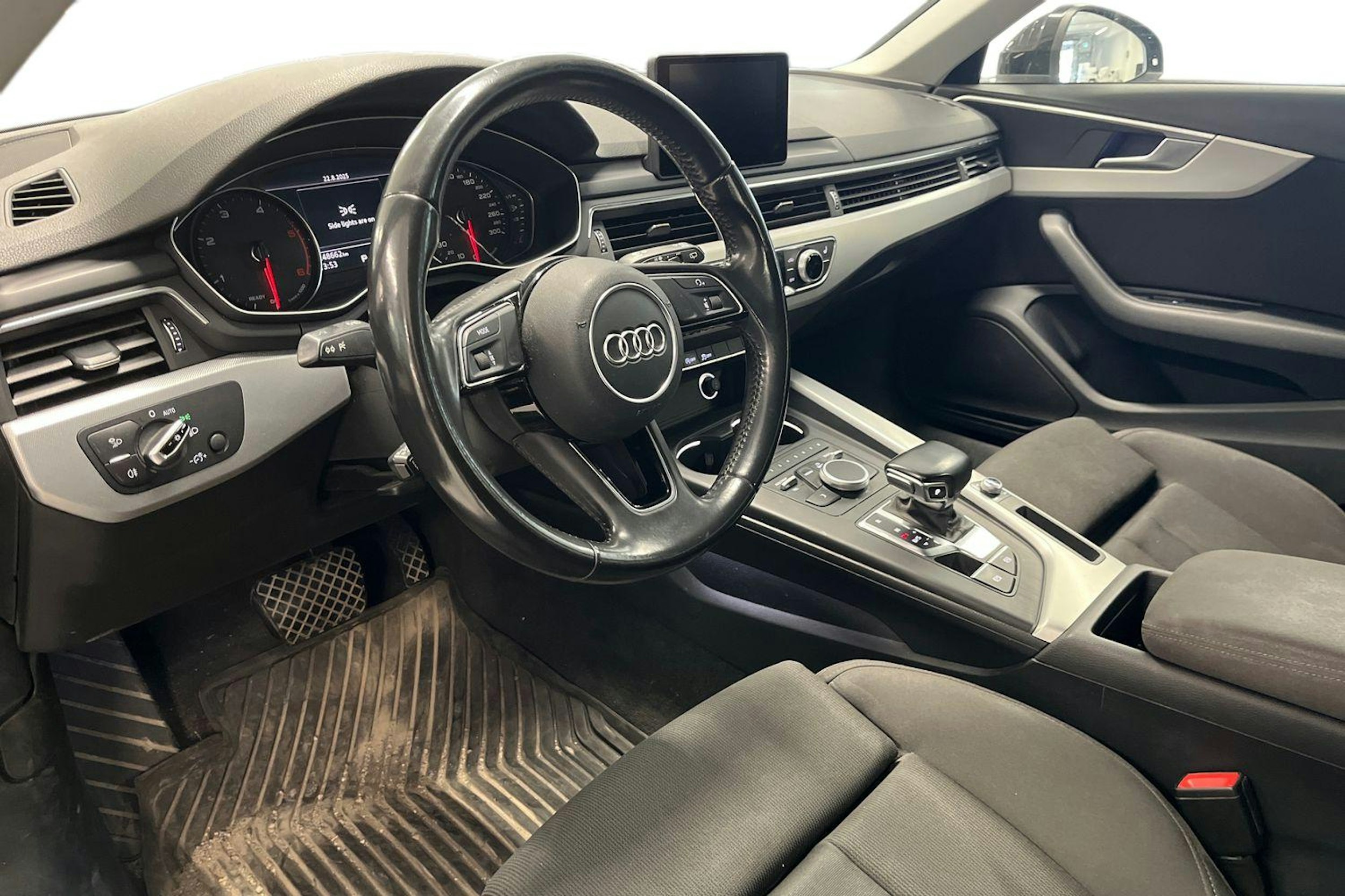 musta Audi A4 2016 kuva 3.