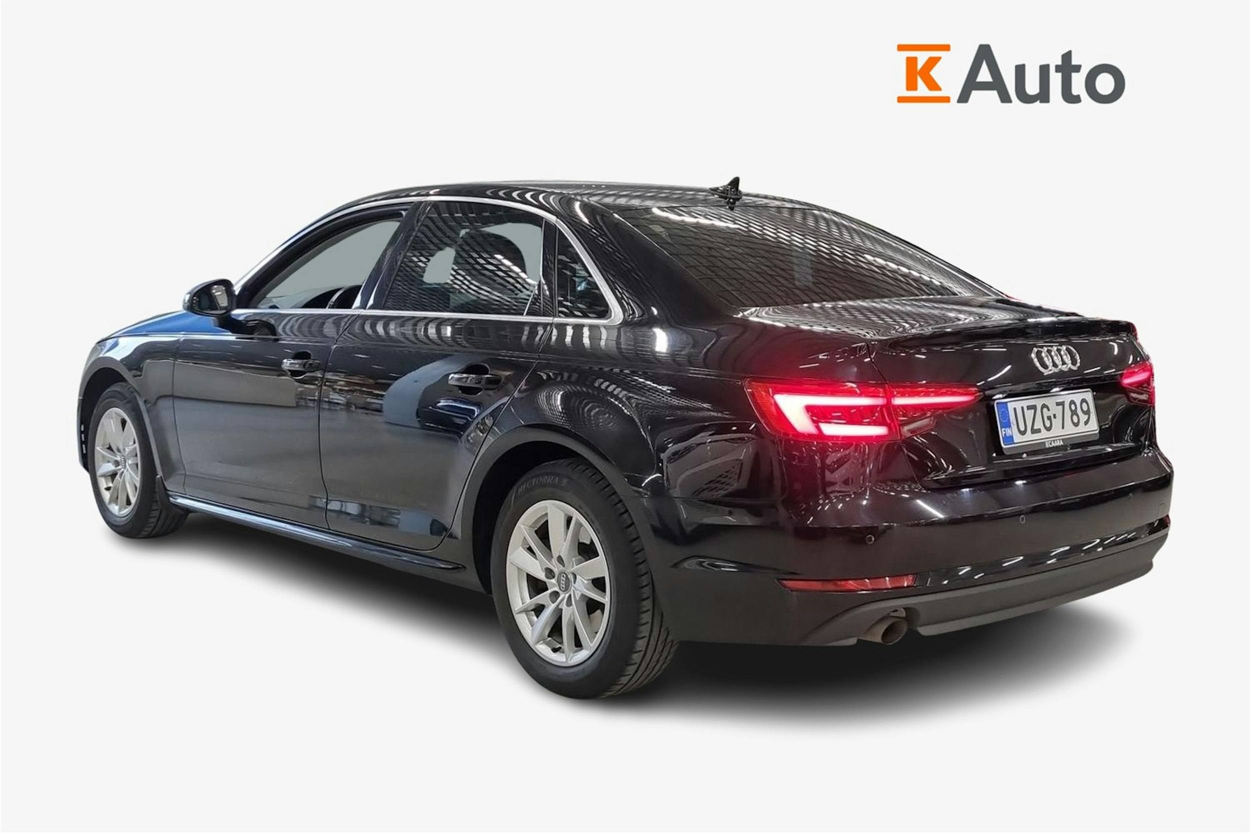 musta Audi A4 2016 kuva 2.