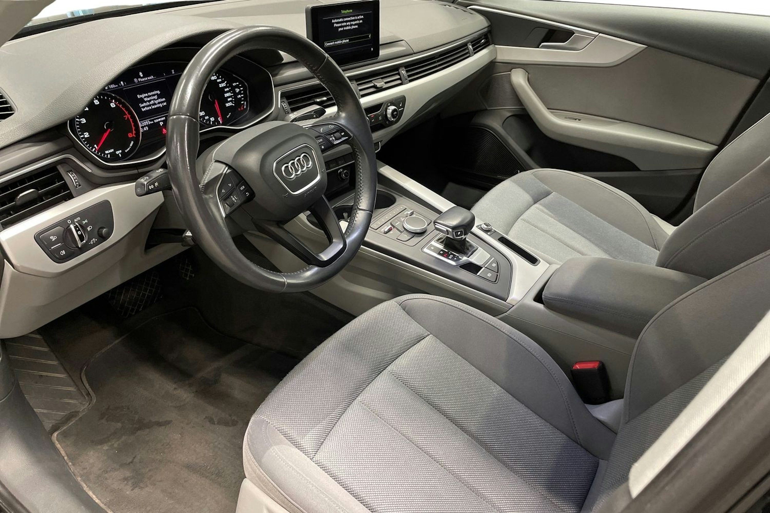 musta Audi A4 2017 kuva 7.