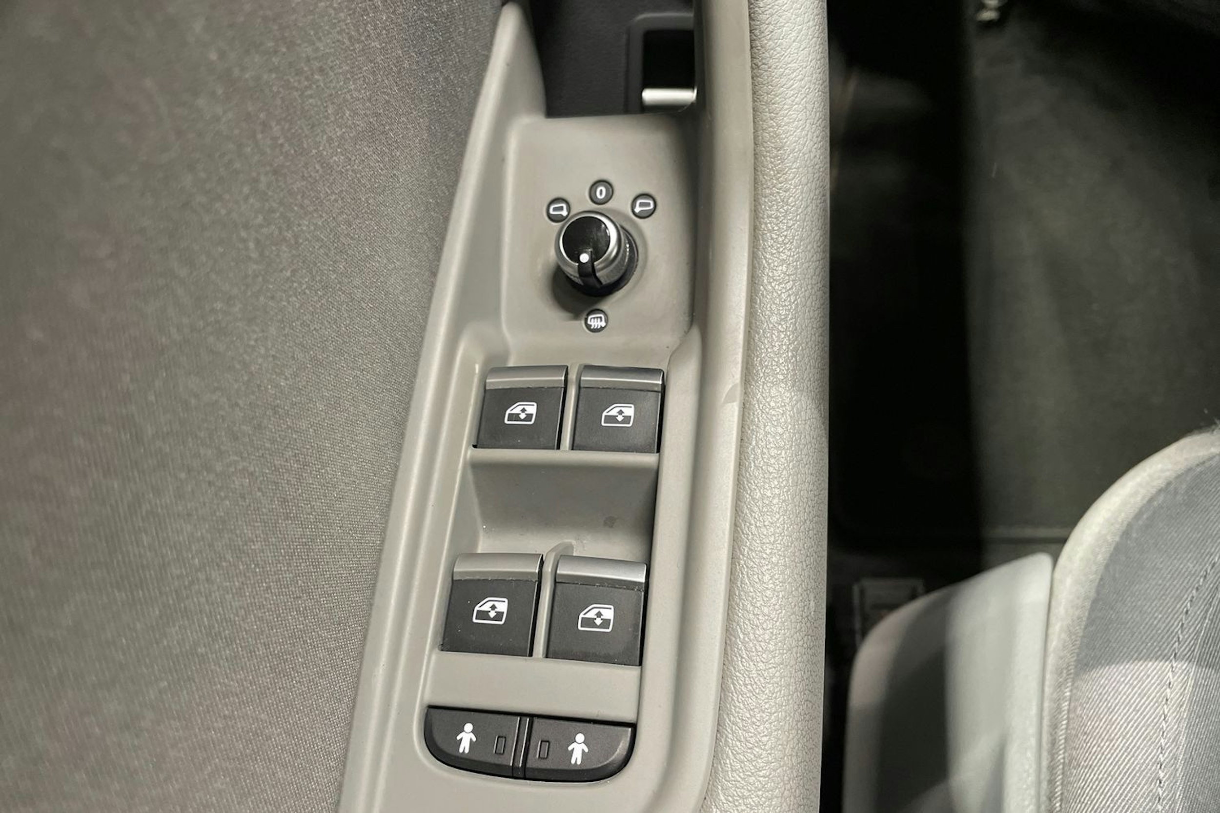 musta Audi A4 2017 kuva 21.