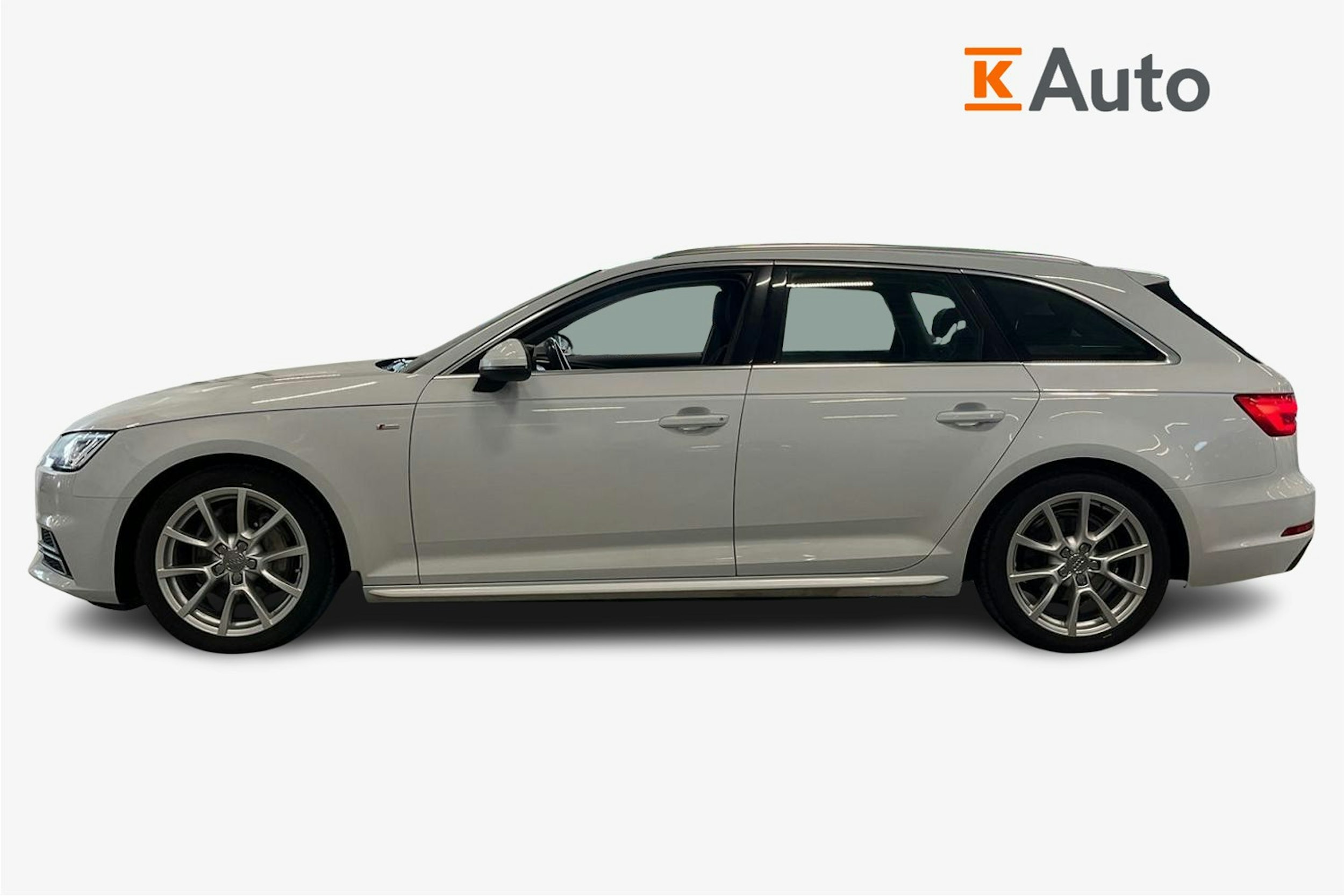 valkoinen Audi A4 2016 kuva 6.