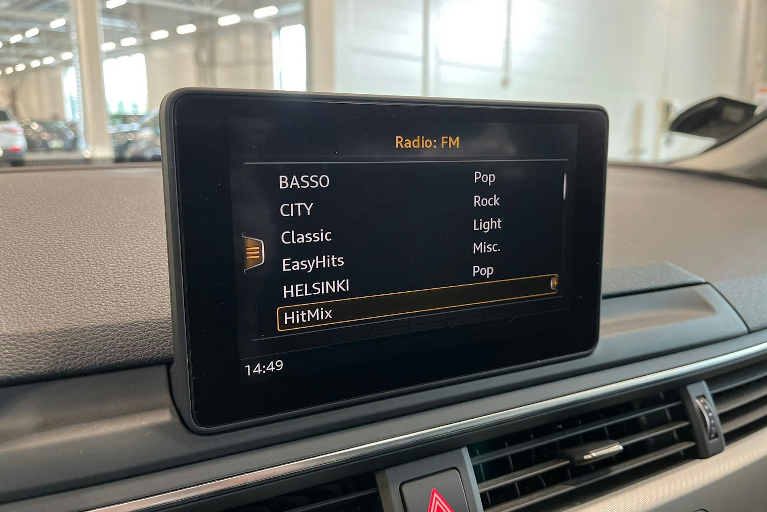 valkoinen Audi A4 2016 kuva 20.