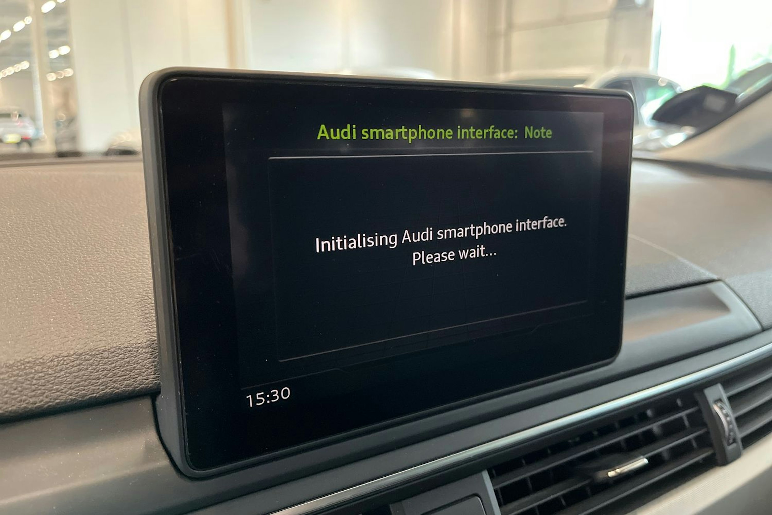 valkoinen Audi A4 2016 kuva 23.