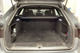 Harmaa Audi A4 2016 kuva 15.