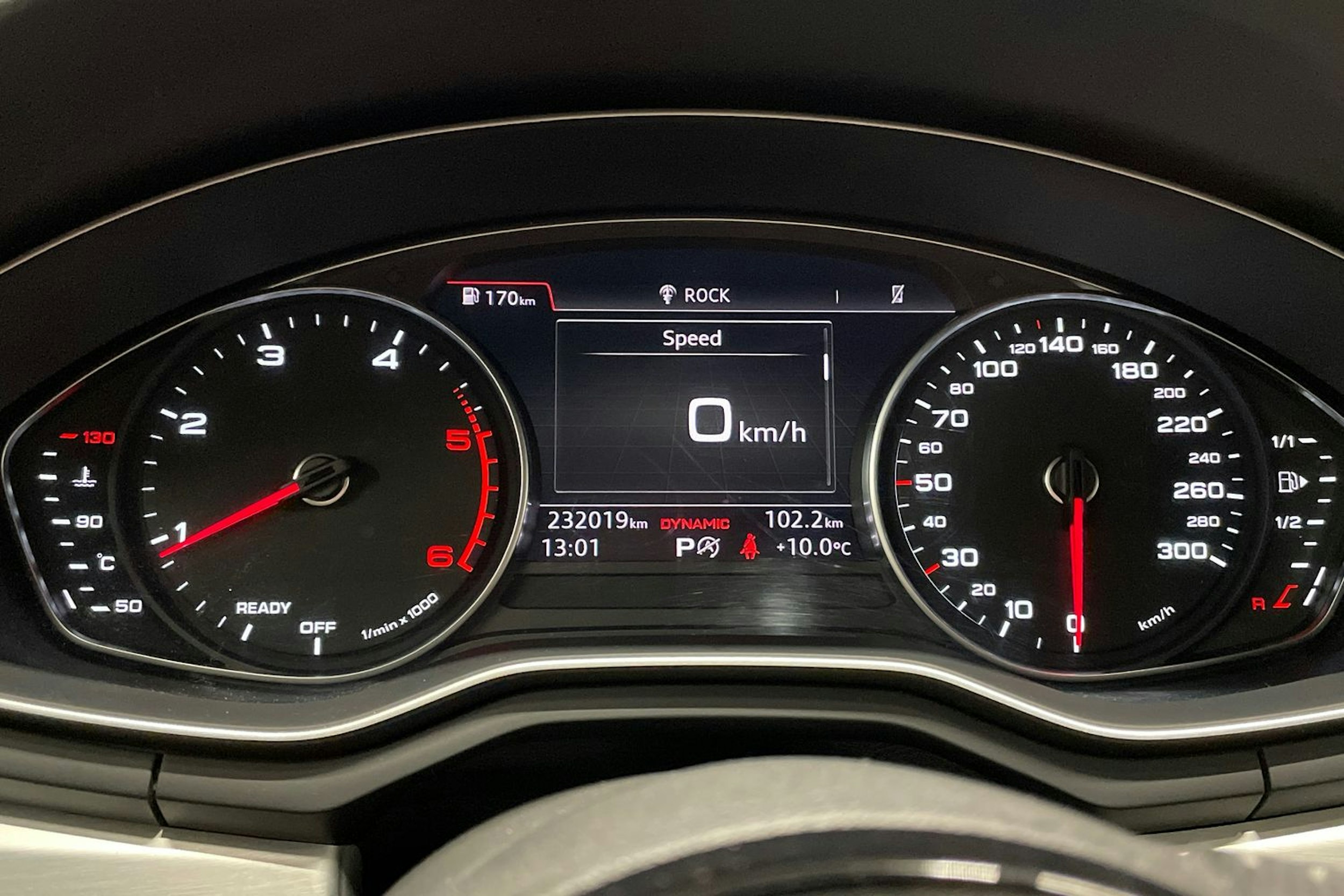 Harmaa Audi A4 2016 kuva 16.