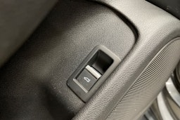 Harmaa Audi A4 2016 kuva 26.