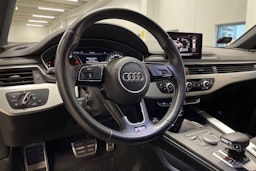 Harmaa Audi A4 2016 kuva 27.