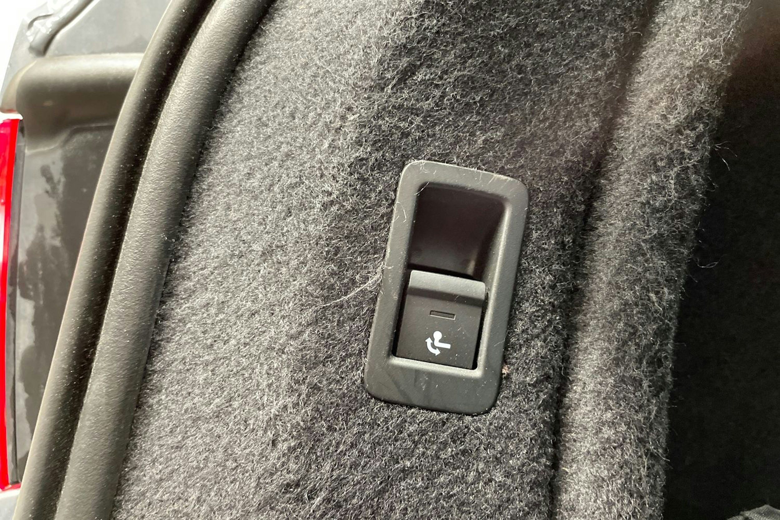 Harmaa Audi A4 2016 kuva 30.