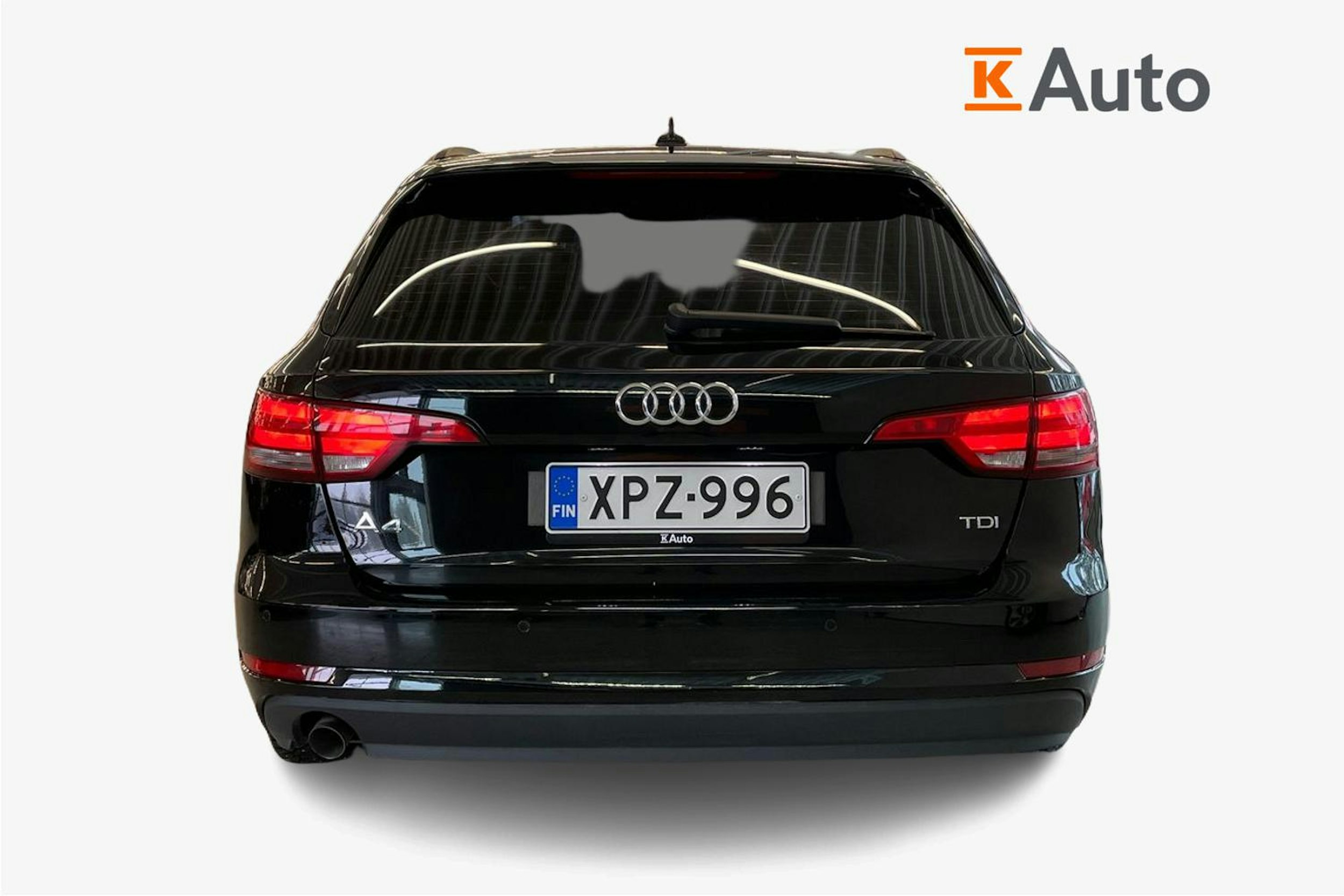 Musta Audi A4 2016 kuva 3.