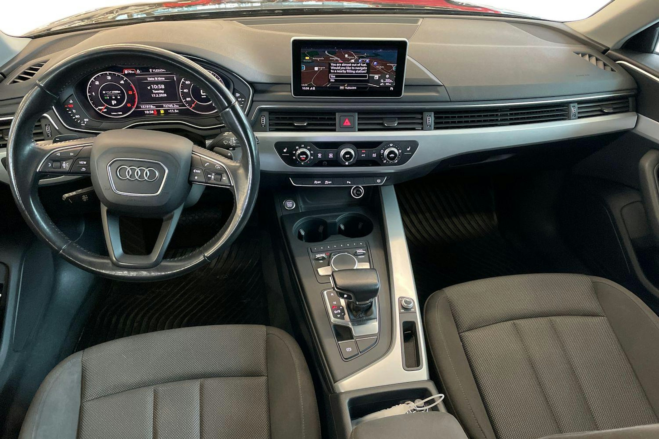 Musta Audi A4 2016 kuva 9.