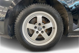 Musta Audi A4 2016 kuva 11.