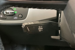 Musta Audi A4 2016 kuva 17.