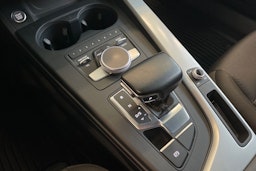 Musta Audi A4 2016 kuva 21.