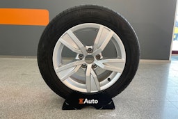 Musta Audi A4 2016 kuva 25.