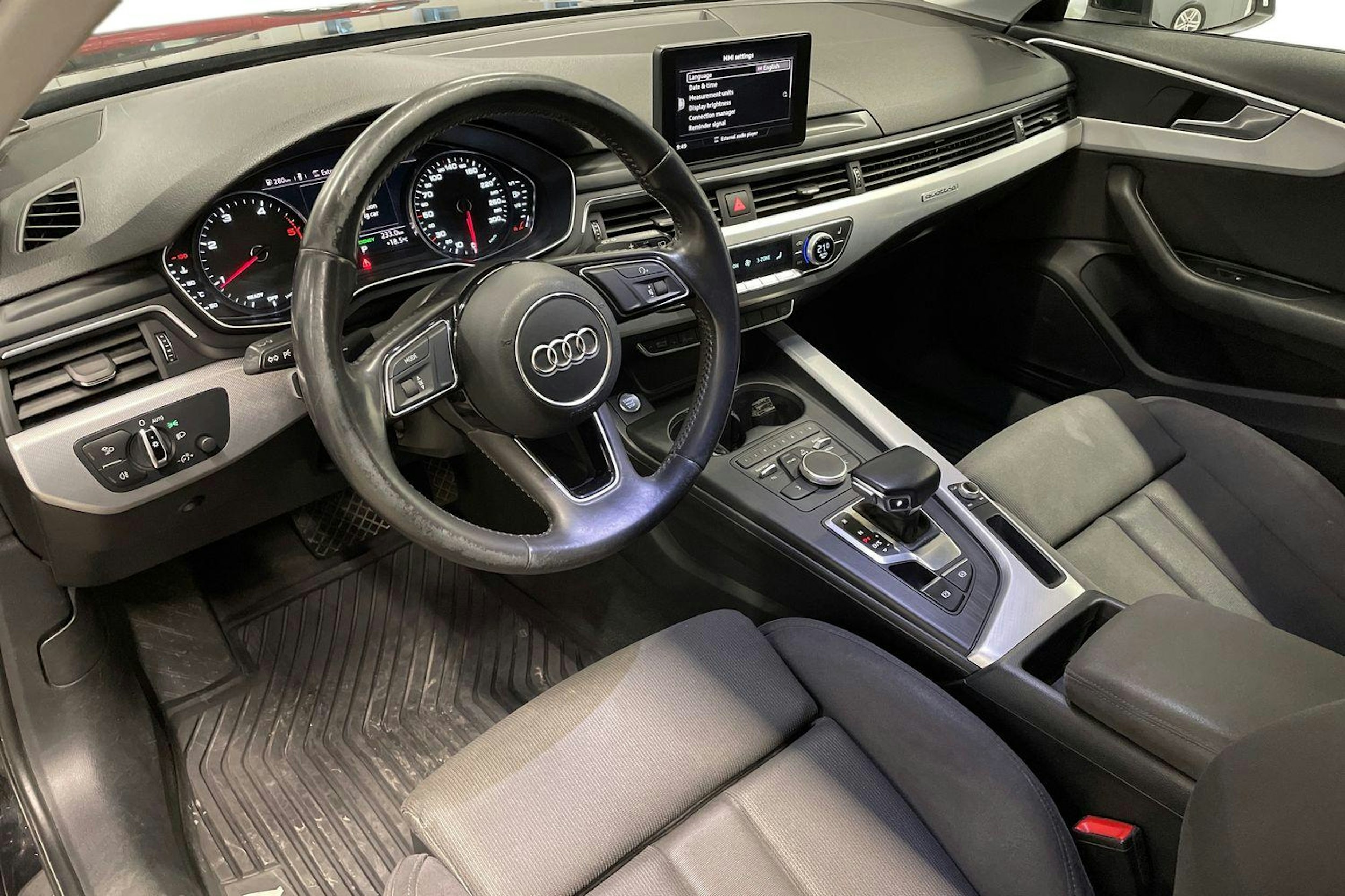 musta Audi A4 2016 kuva 7.