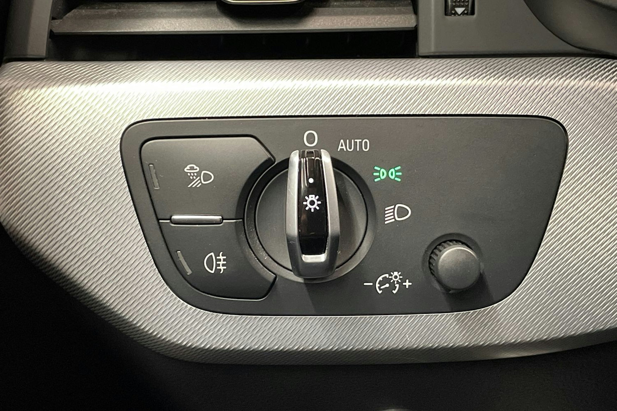 musta Audi A4 2016 kuva 24.