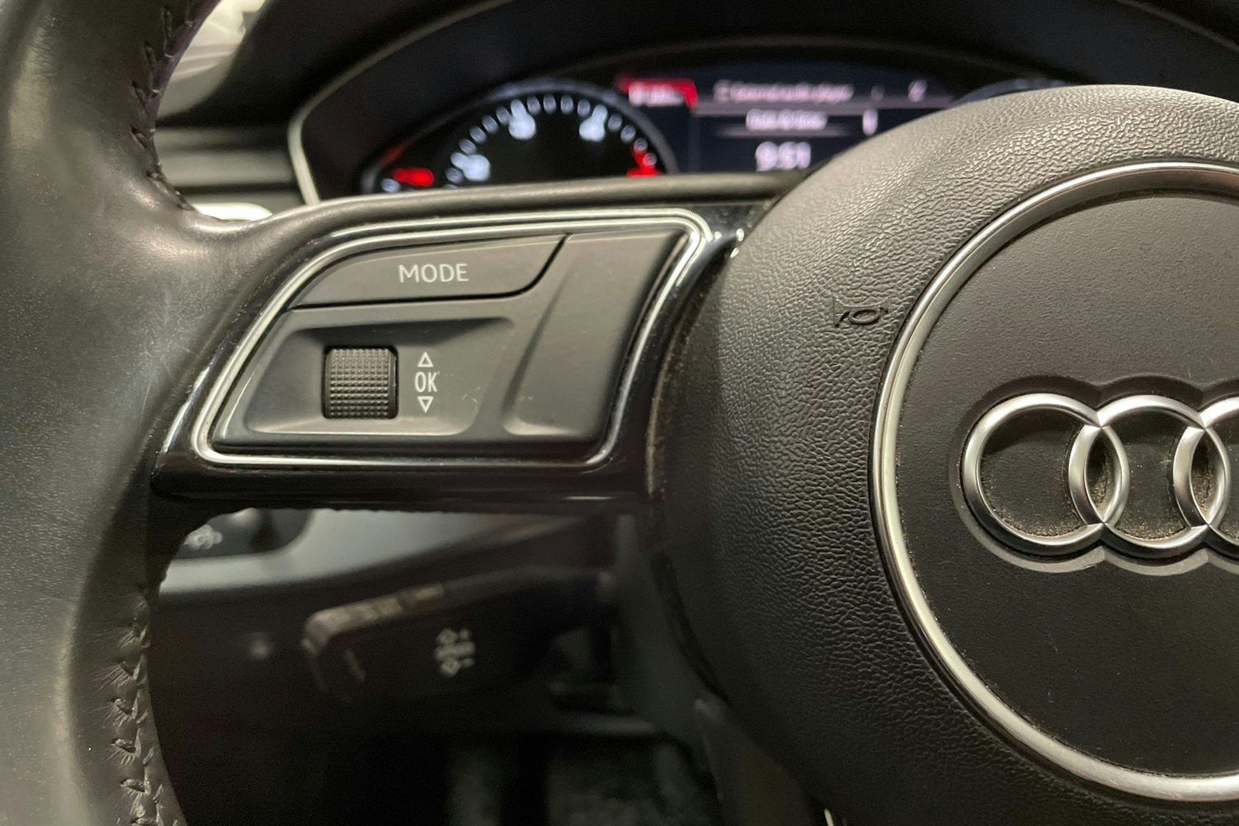 musta Audi A4 2016 kuva 25.