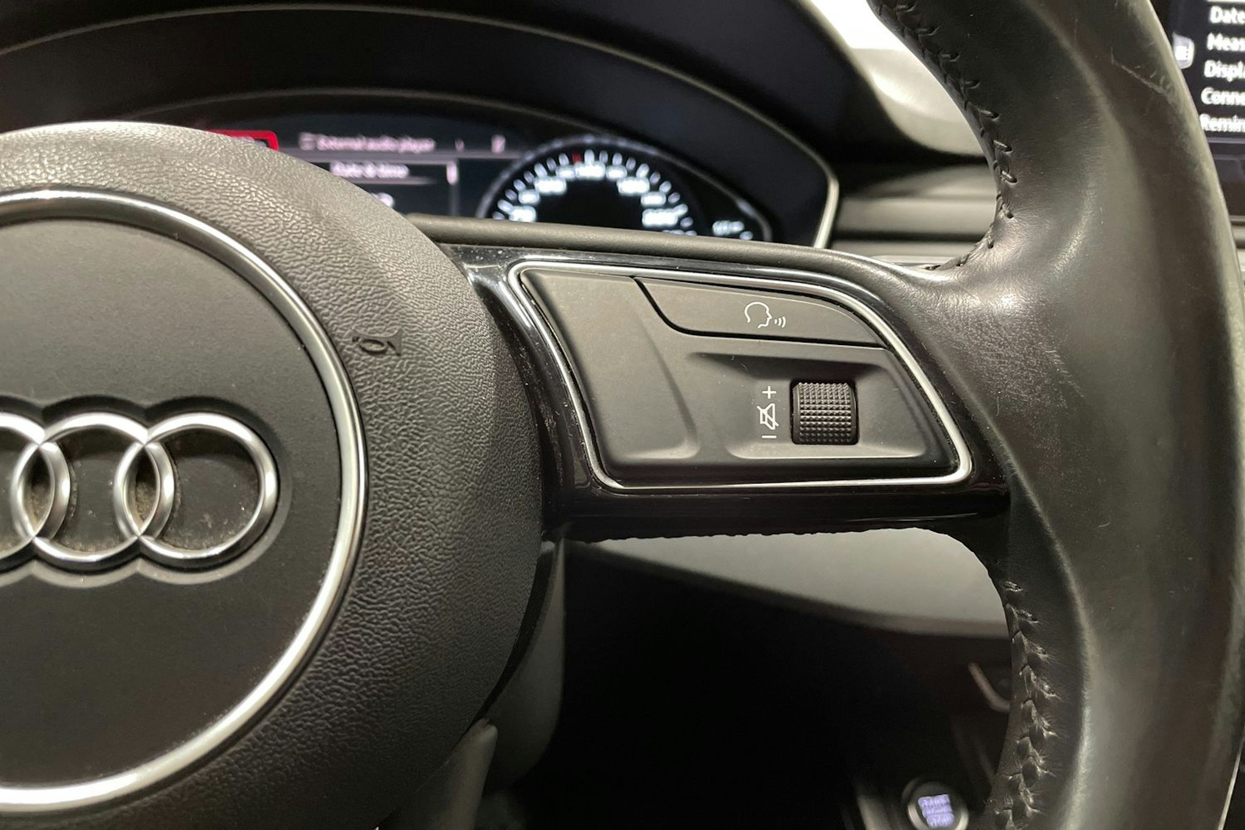 musta Audi A4 2016 kuva 26.