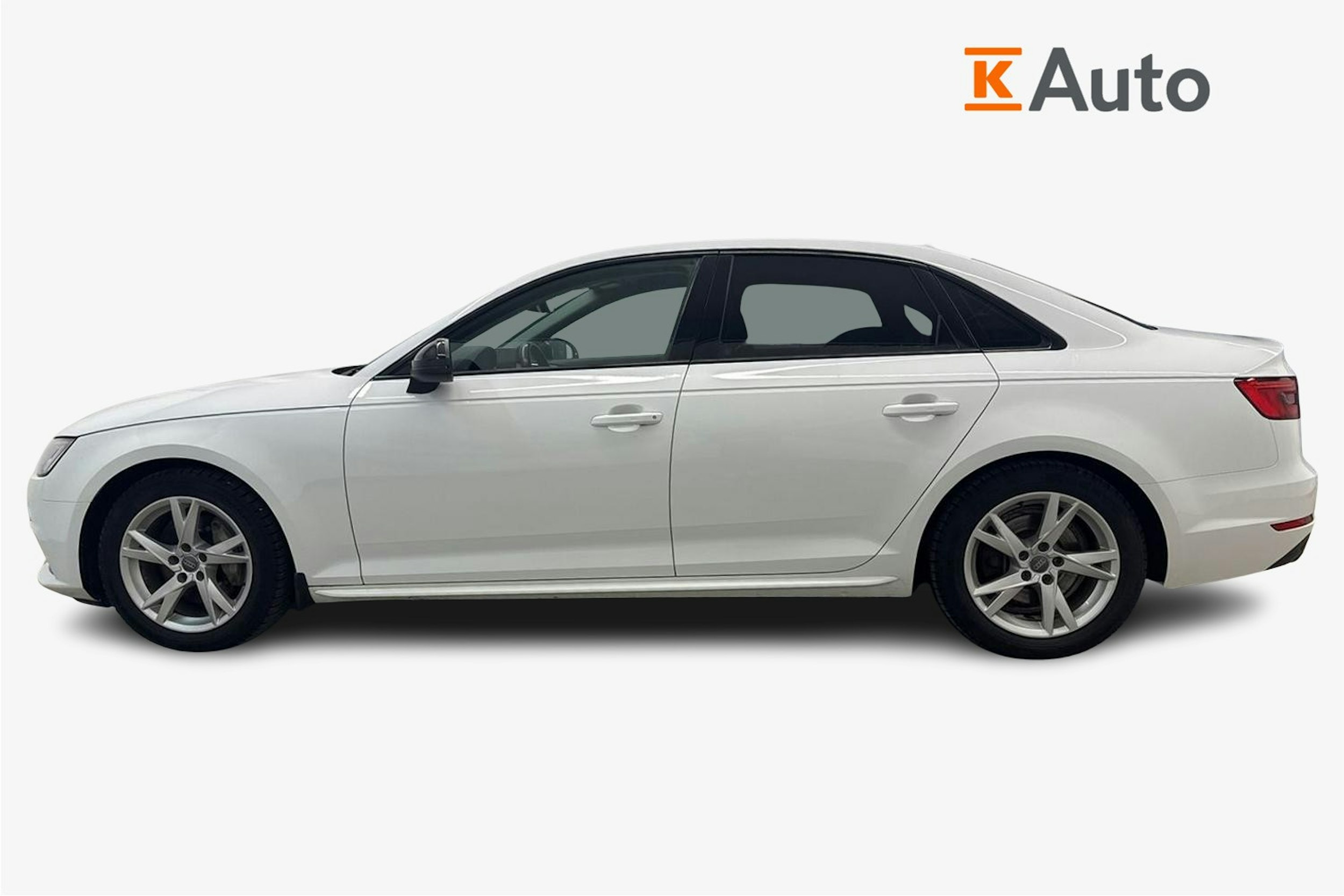 Valkoinen Audi A4 2016 kuva 5.